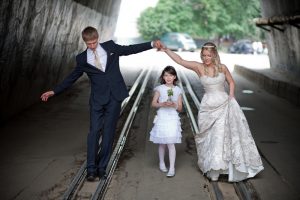 Свадебная фотосессия: постановочная и репортажная съемка