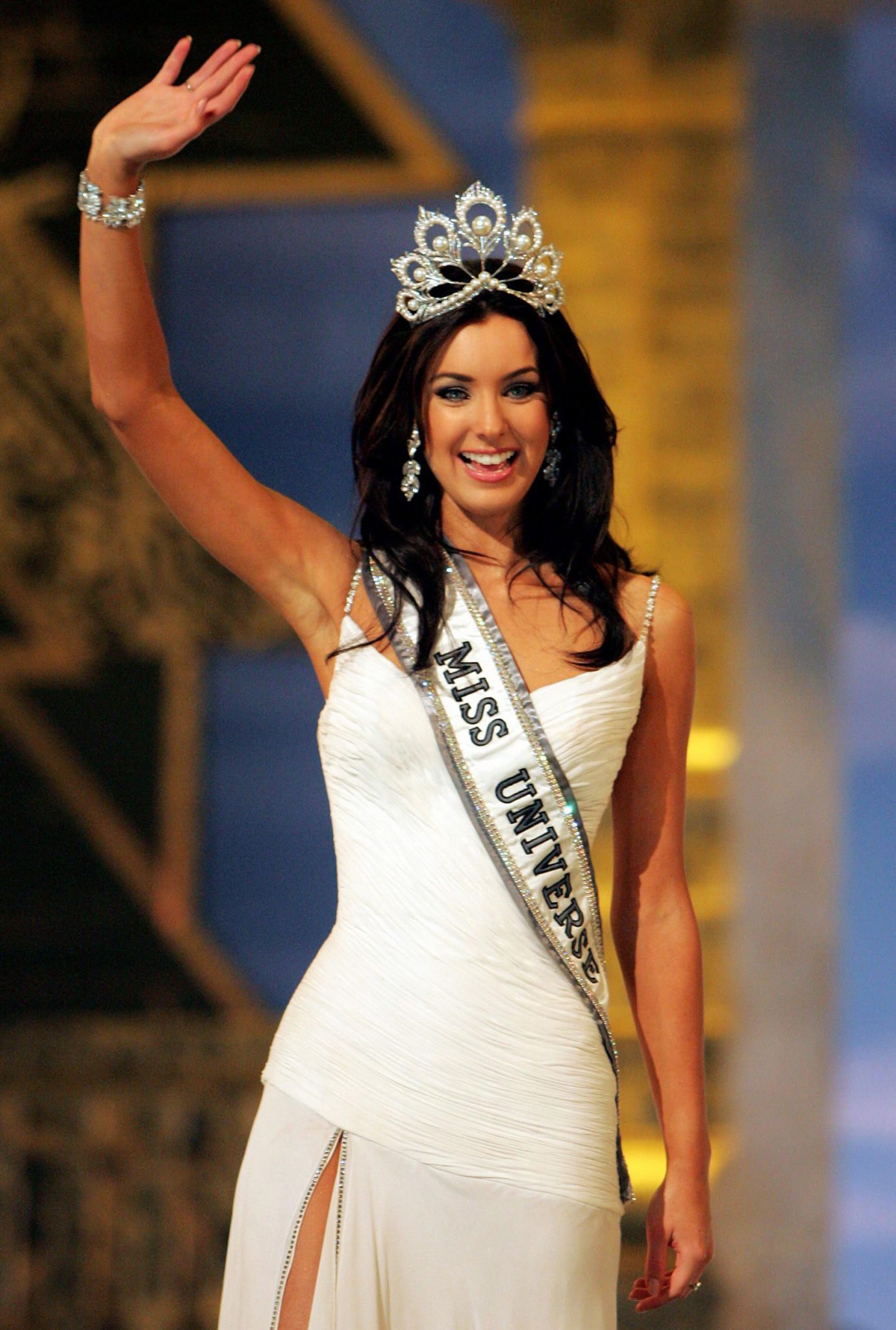 1 в мире женщина в открытом. Натали Глебова Канада Мисс Вселенная 2005.