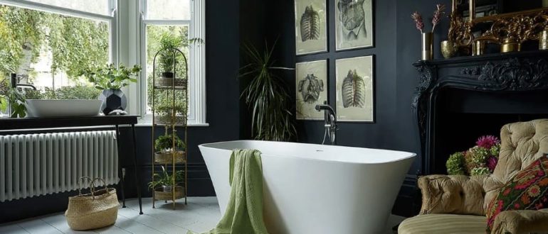 Такие предметы, как удобные стулья и произведения искусства, сделают ванную комнату теплой и уютной. Красота!